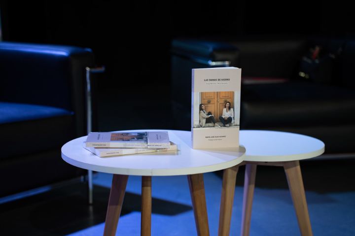 Lanzamiento Libro "Las Damas de Hierro" — fotografía 5